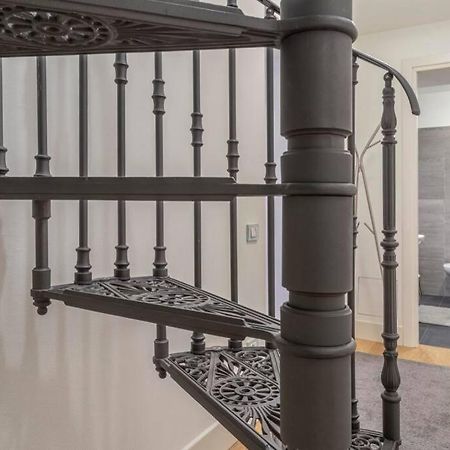 Palazzo Tergesteo Tirabora Suite Apartments Trieste Luaran gambar