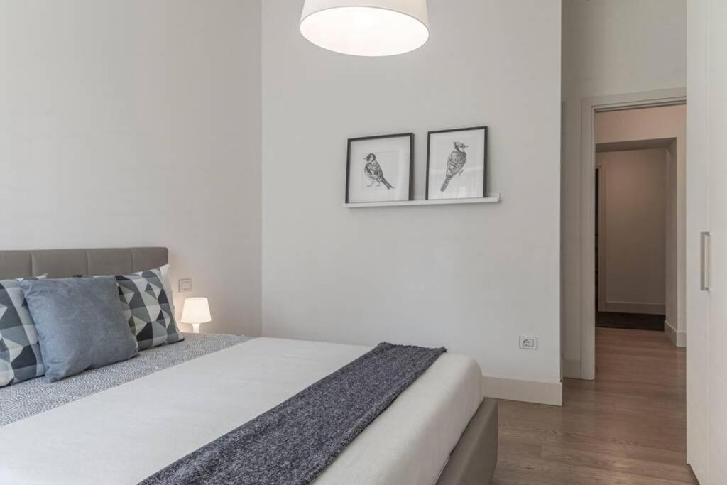 Palazzo Tergesteo Tirabora Suite Apartments Trieste Luaran gambar